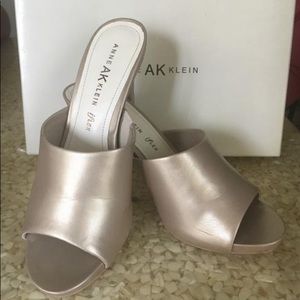 Anne Klein Gold Mules comfortable slip on sandals